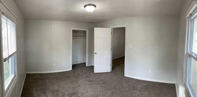 Foto del edificio - Charming 2-bedrom, 1-bath rental home in Wichita, KS