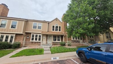 Building Photo - 6818 Ravencrest Dr