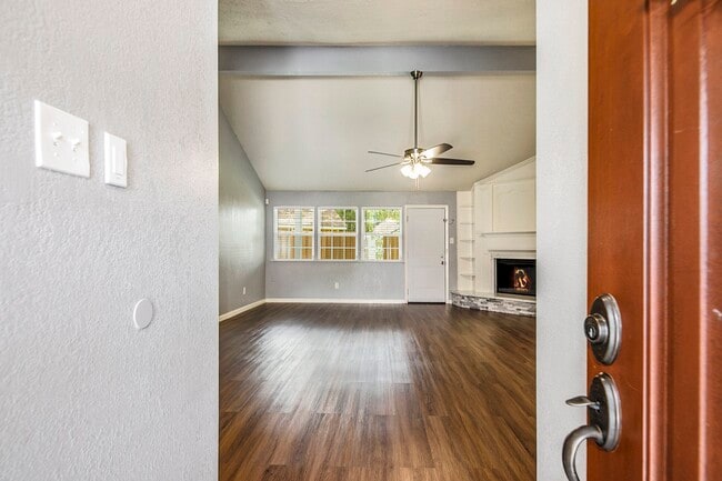Foto del edificio - 2539 Cobblers Way