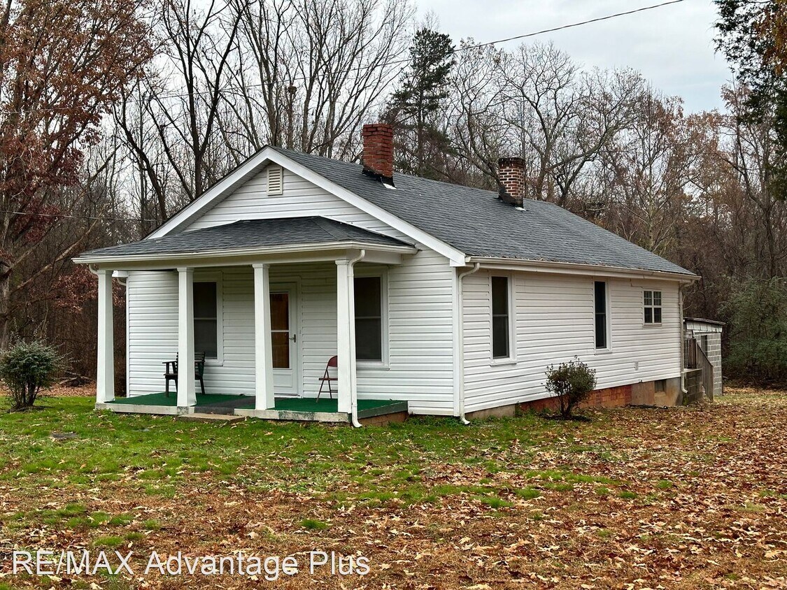 3 br, 1 bath House 7818 Abilene Road House Rental in Farmville, VA