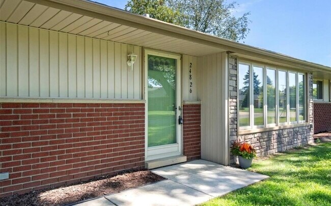 Building Photo - 24826 Joseph Dr