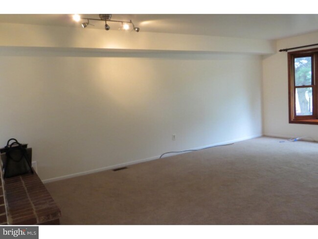 Foto del edificio - 4112 Colonial Ct