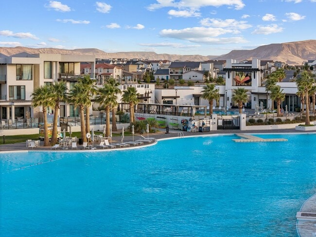 Building Photo - Brand New 3 Bedroom Townhome