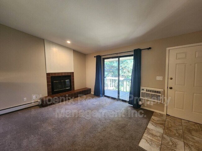 Foto del edificio - 2800 Kalmia Ave