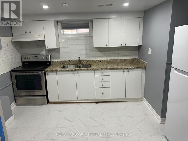 Building Photo - 466 Brimley Rd
