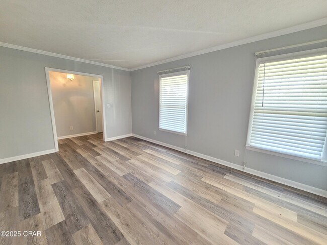 Foto del edificio - 2512 W 27th St