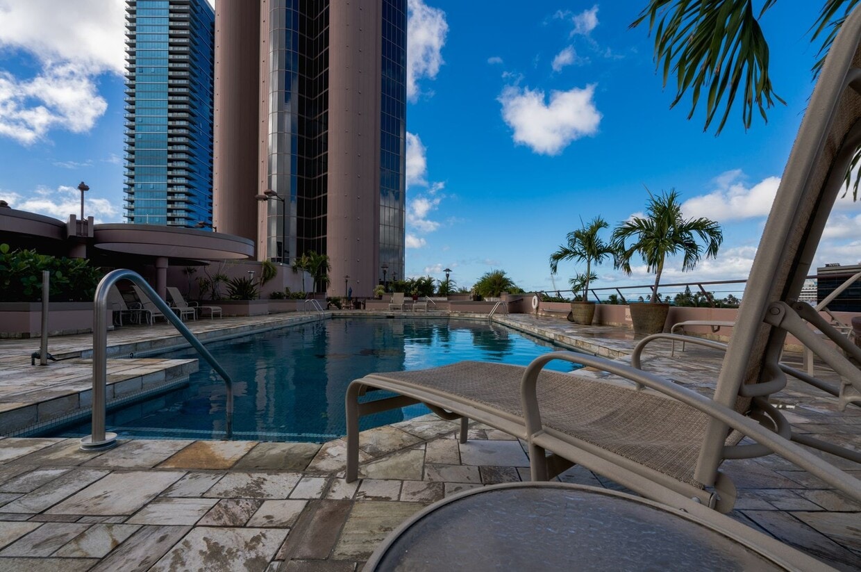 Primary Photo - Beautiful Ocean View! 1 bedroom Condo with...