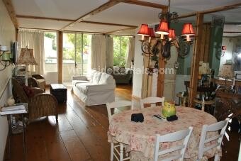 Foto principal - 10800 Holman Ave