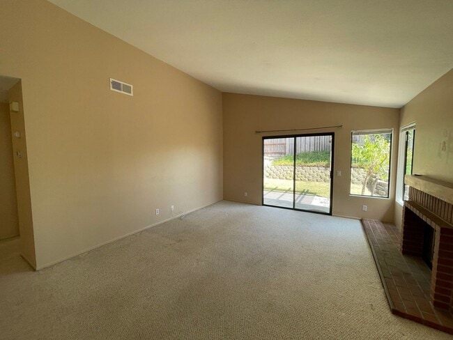 Building Photo - 15943 Sunnyfield Pl