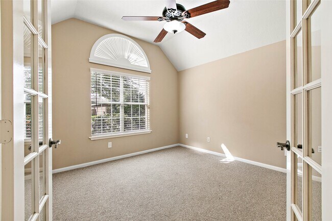 Building Photo - 30411 Deleon Fields Dr