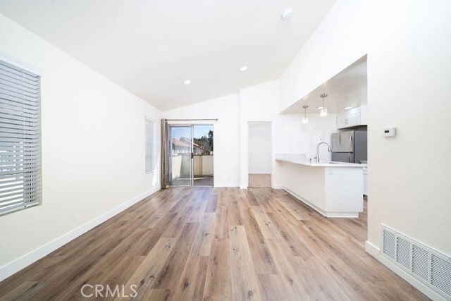 Foto del edificio - 26156 La Real