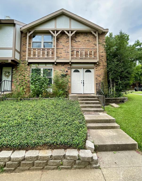 Primary Photo - 216 Westview Terrace