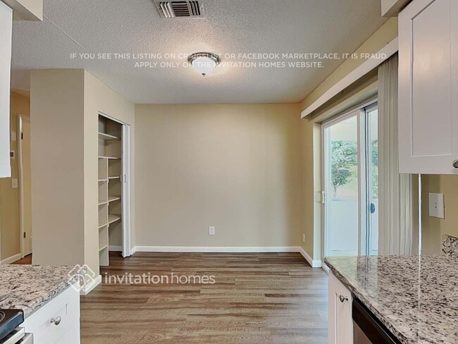 Building Photo - 5695 Deerfield Rd