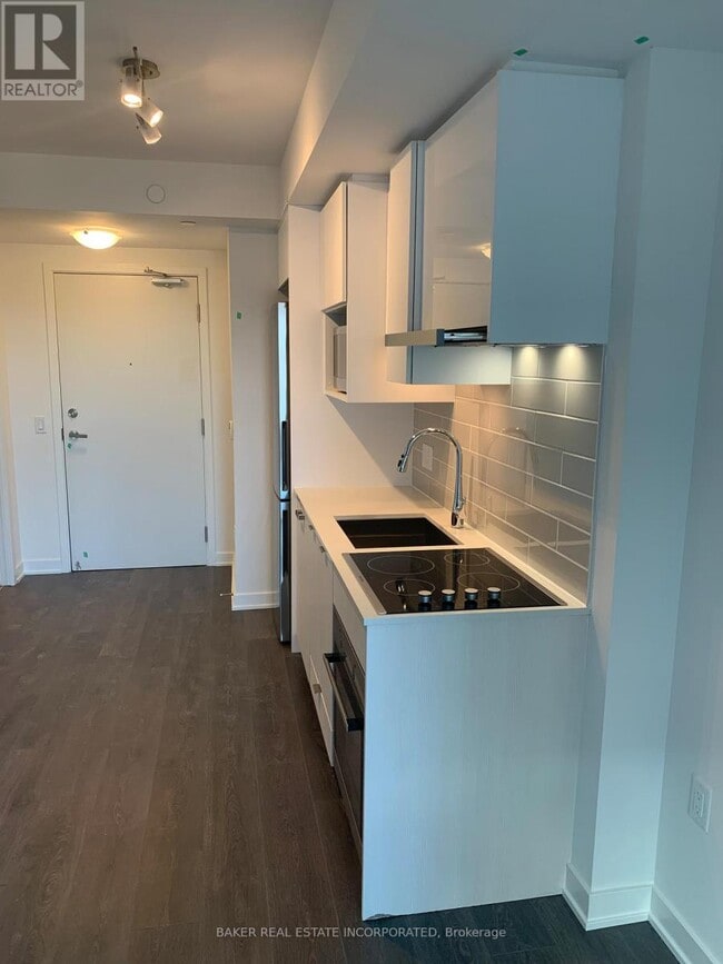 Building Photo - 195 Redpath Ave