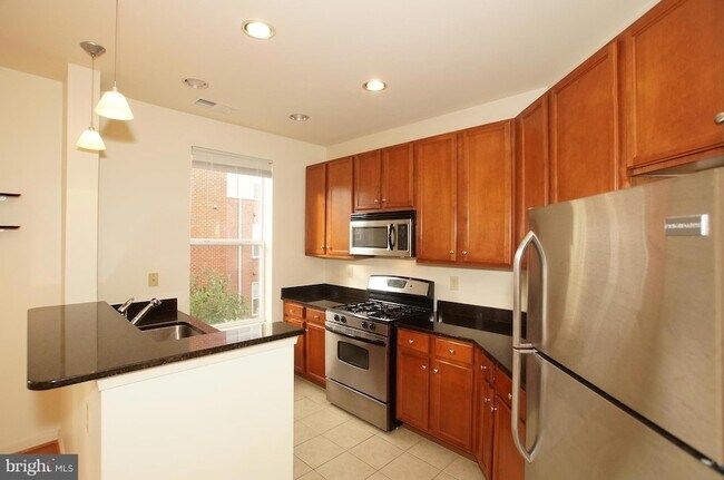 Foto del edificio - 2665 Prosperity Ave