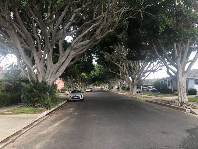 Foto del edificio - 4320 Vinton Ave