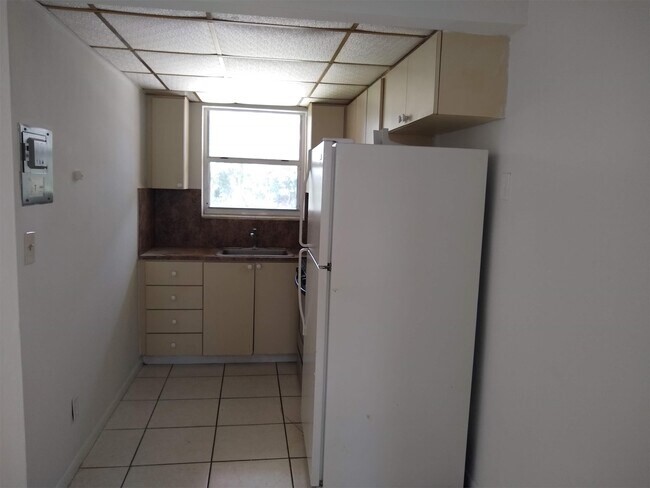 Foto del edificio - 2799 E 4th Ave
