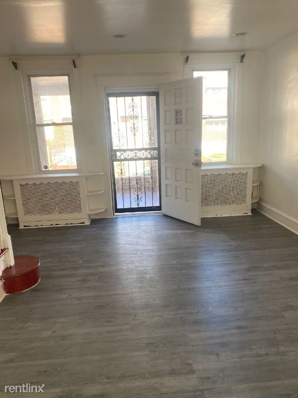 Building Photo - 3 br, 2 bath Townhome - 6211 Mershon St