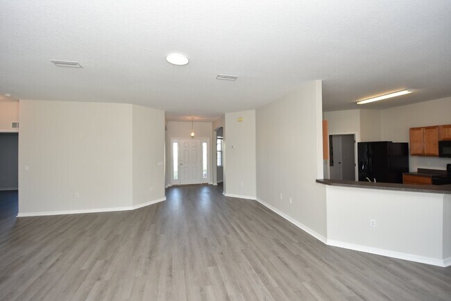 Foto del edificio - 4 bed, 2 bath located in Matanzas Woods su...