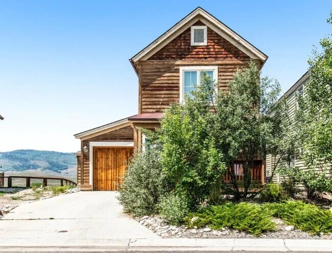 Building Photo - 250 Buckhorn Cir