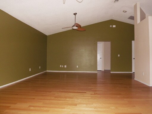 Building Photo - 6523 Piccadilly Ln