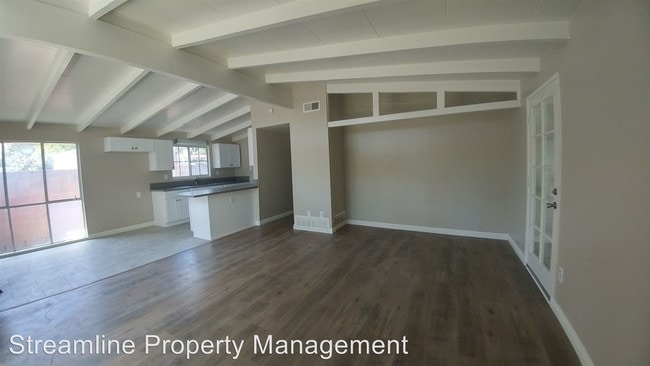 Building Photo - 1611 E 6th St