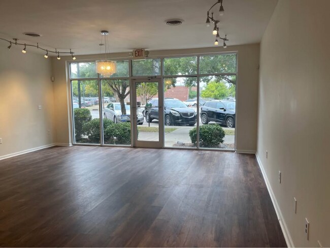 Foto del edificio - 607 Lady St