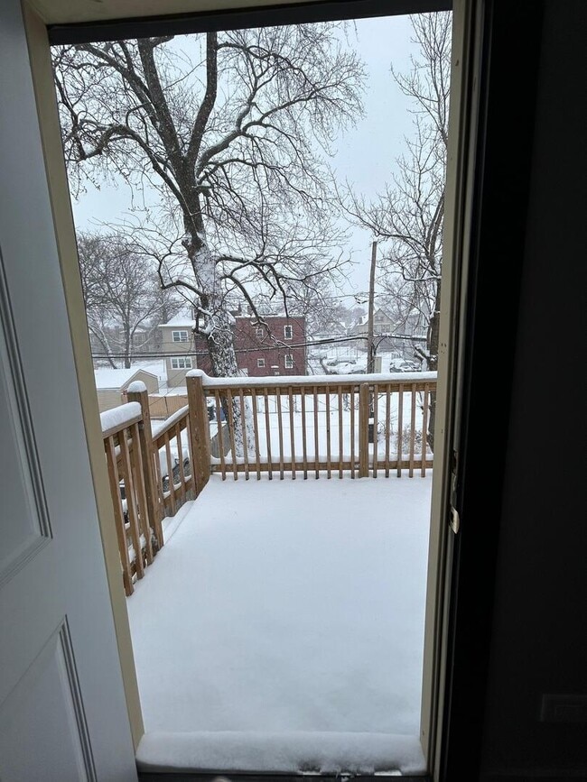 Foto del edificio - 233 N Lorel Ave