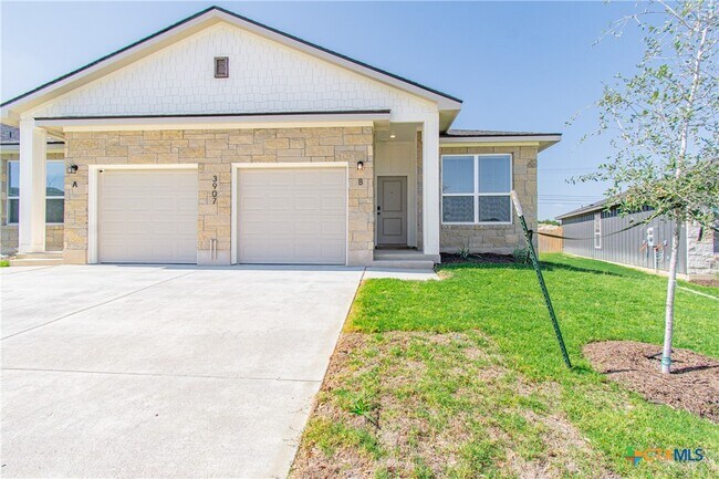 Foto del edificio - 3907 American Elm Dr