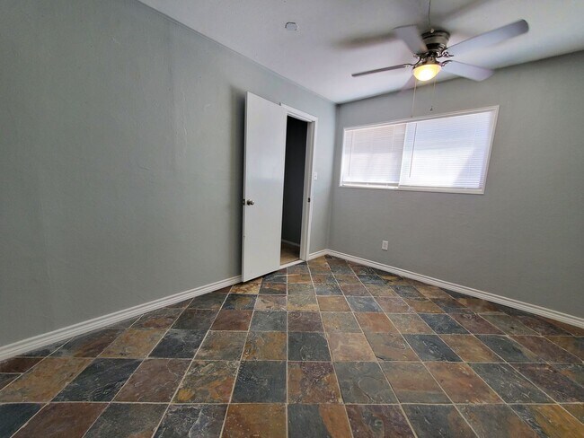 Foto del edificio - Charming 4 bedroom, 2 bath home AVAILABLE NOW!