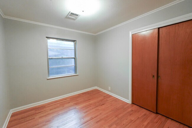 Foto del edificio - Large 3-Bed, 1-Bath Home on Anderson Island – Newly Remodeled!