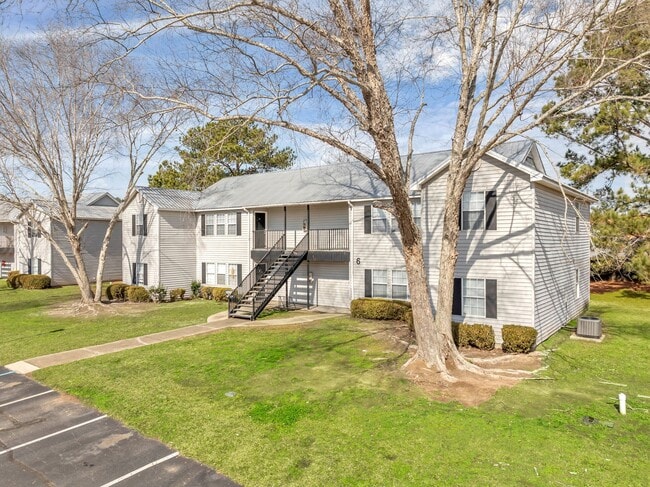 Building Photo - Spring Lake Apartments