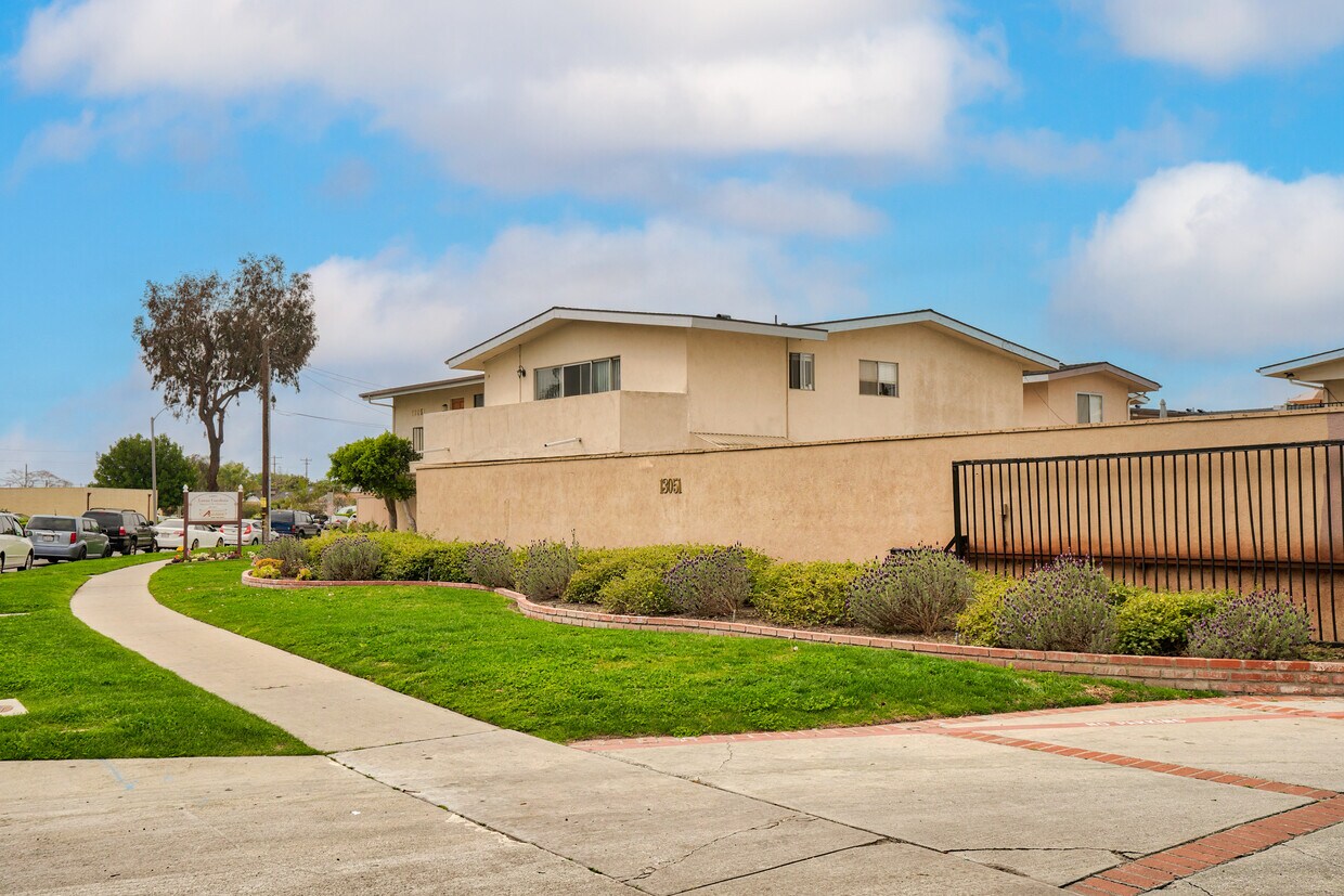 Building Photo - Lotus Gardens Apartments