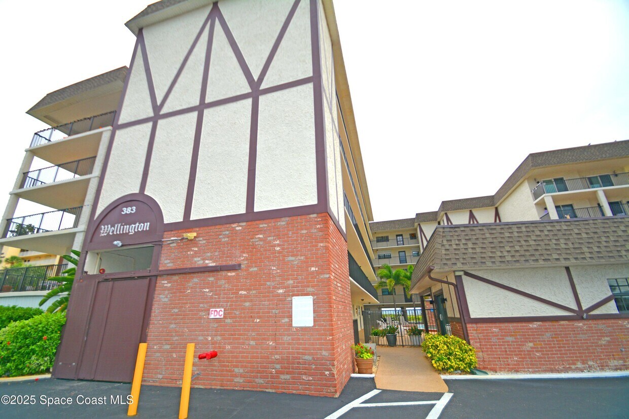 Foto principal - 383 N Atlantic Ave