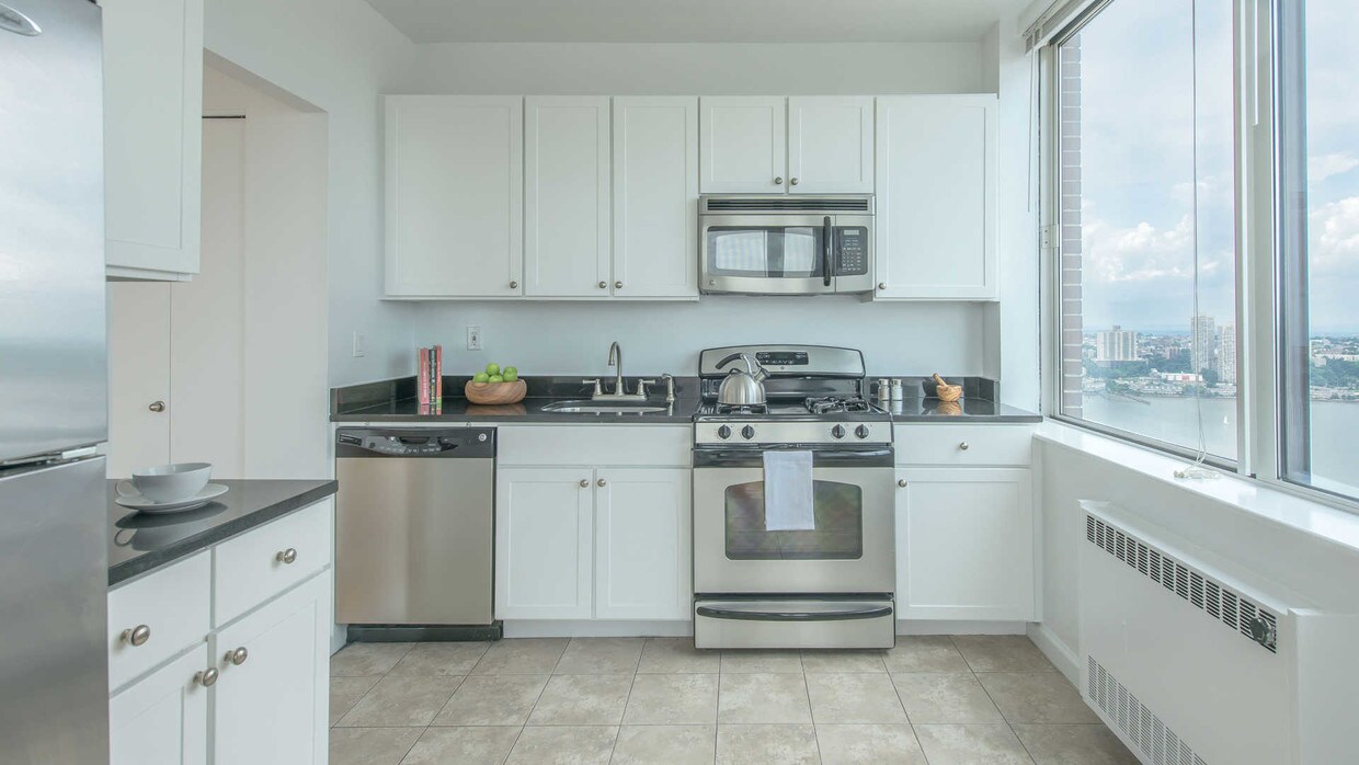 Foto principal - 179 Riverside Blvd
