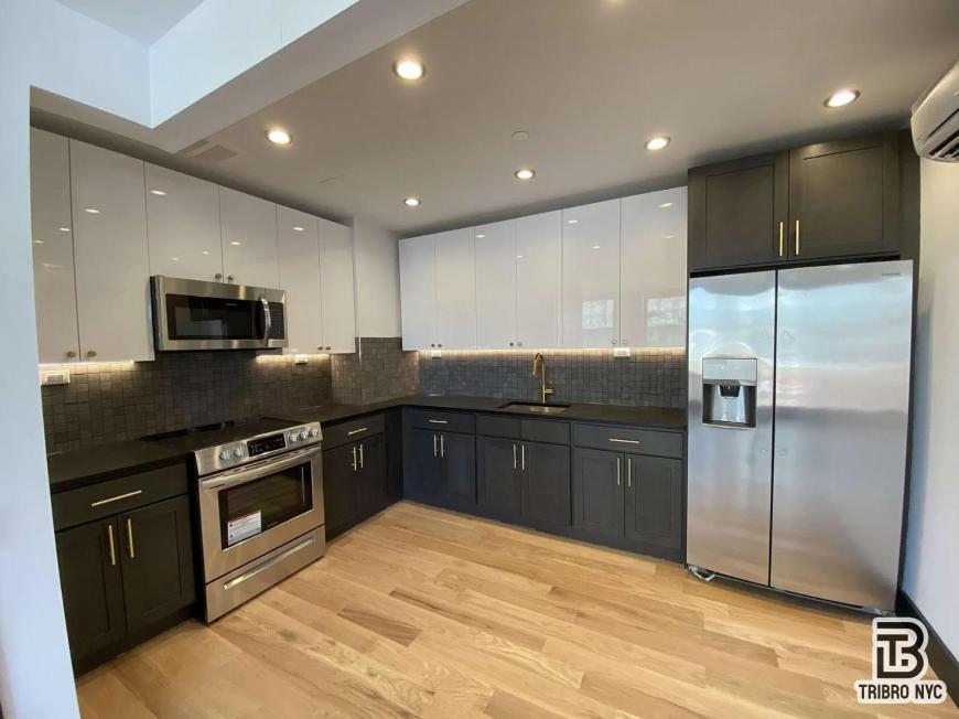 Foto principal - 4 bedroom in Brooklyn NY 11215
