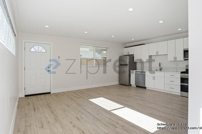 Building Photo - 290 E Marker St