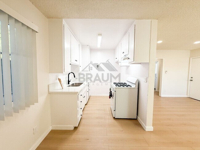 Foto del edificio - 6336 Tujunga Ave