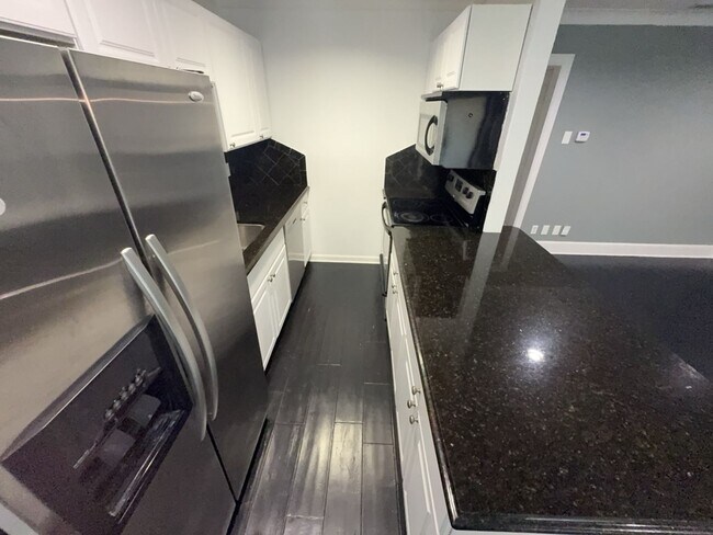 Foto del edificio - 1BR/1BA | Newly Renovated  Home | Gated Community|  In Dallas!