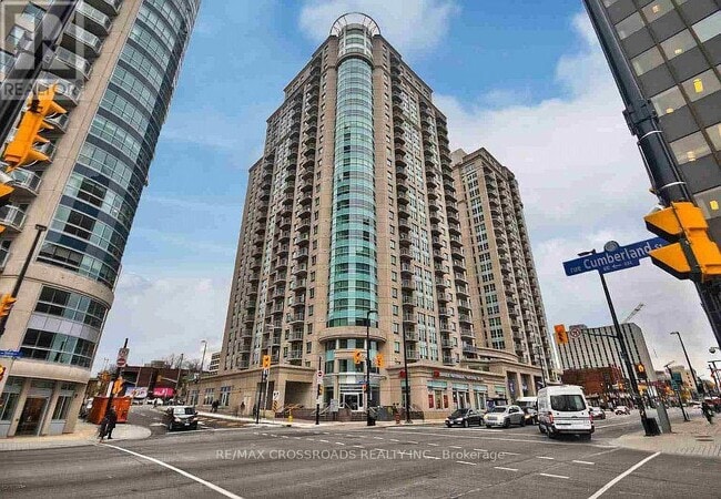 Building Photo - 234-234 Rideau St