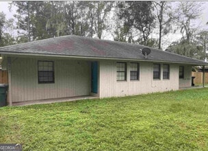 Building Photo - 201 Sherrard Ave