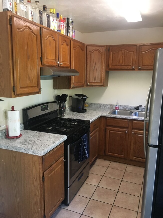 Kitchen - 1317 Lafayette Ave