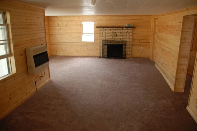 Foto del edificio - 2 Bedroom 1 Bath Home on E Fork off 441 S....