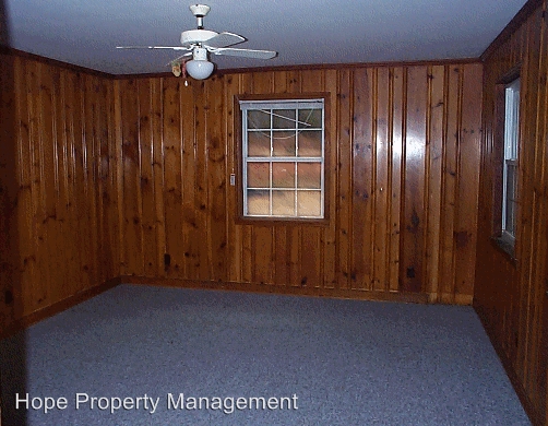 Building Photo - 225 Lone Oak Rd