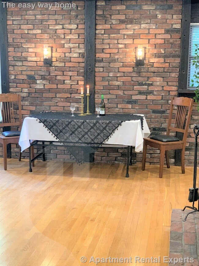 Renovated Davis Sq Carriage House with 2 P... House for Rent in
