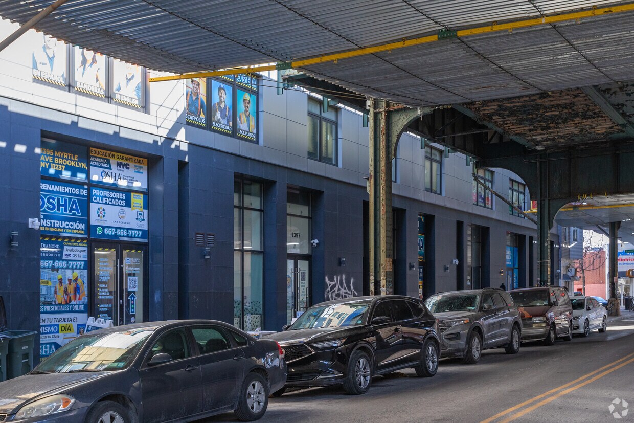 Primary Photo - 1399 Myrtle Ave