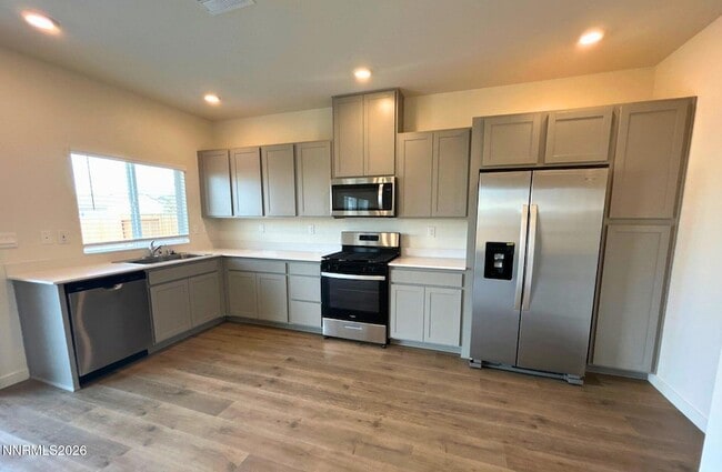 Foto del edificio - 7481 Capstone Dr