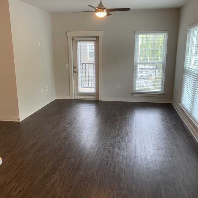Building Photo - 109 Residences Ln