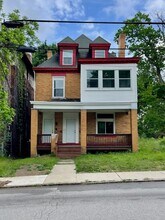 Building Photo - 1107 South Ave