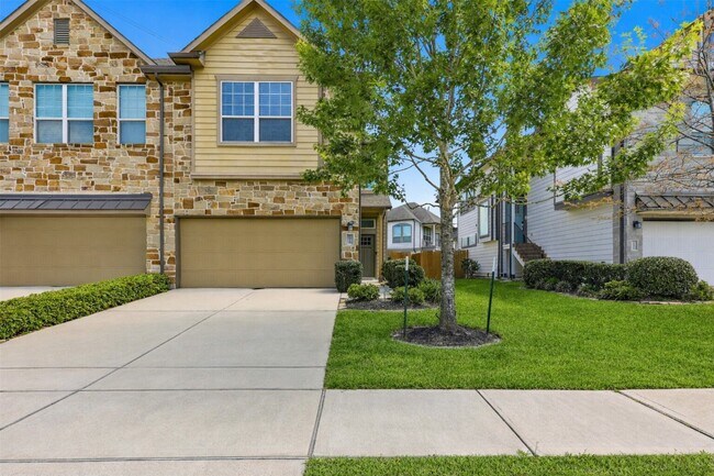 Foto del edificio - 28027 Rocky Heights Dr